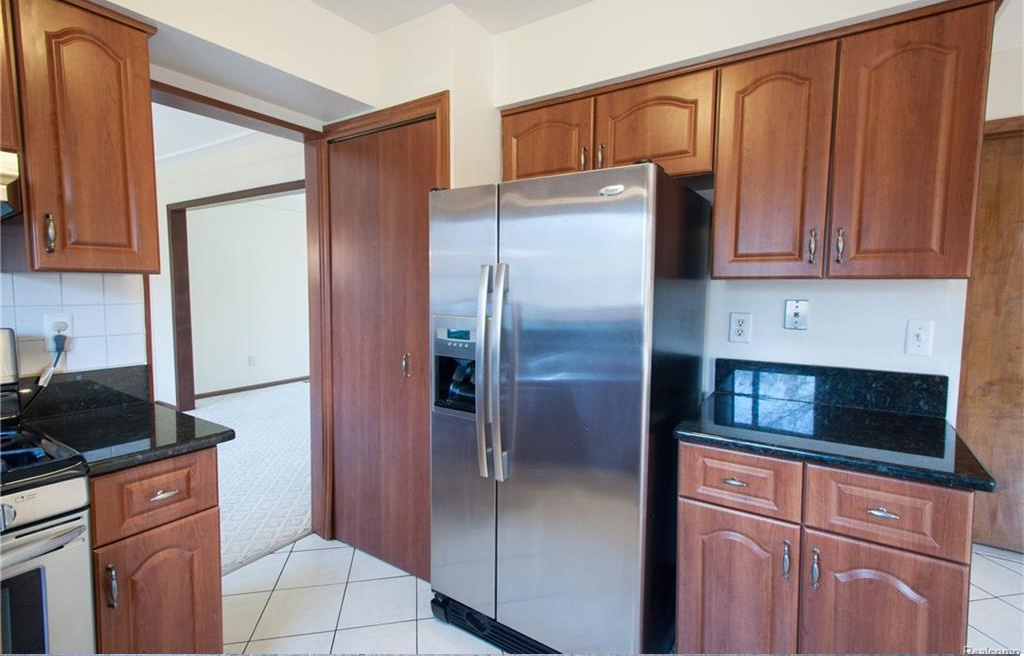 16668 White Haven, Northville Twp, MI 48168